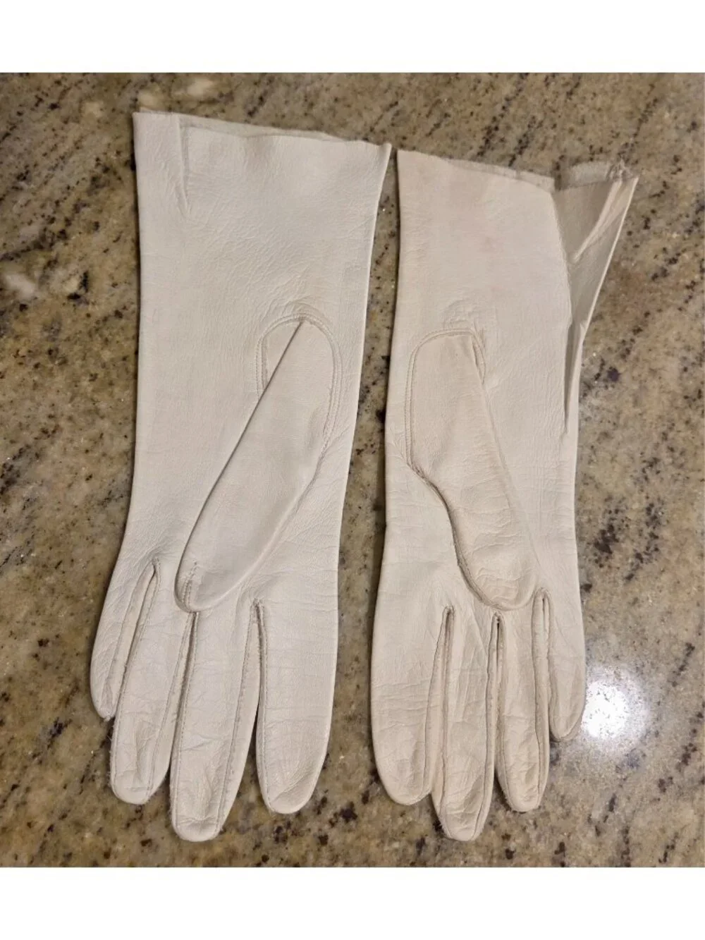 Vintage Womens Size S Off-White Leather Formal Gloves 10.5